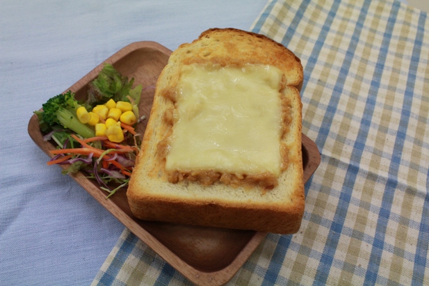 のっけるチーズトースト＜ツナマヨ＞